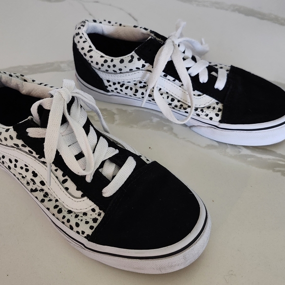 Youth Vans - Picture 2 of 4